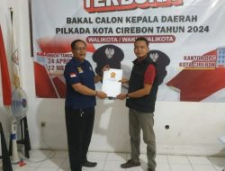 Heru Cahyono Hari Ini Ambil Formulir Pendaftaran Calon Walikota Cirebon dari Gerindra 4 Heru Cahyono Hari Ini Ambil Formulir Pendaftaran Calon Walikota Cirebon dari Gerindra