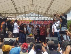 Jalan Rusak Parah, Warga Japura Ancam DPRD Dalam Aksi Protes Jalan Rusak Jilid II 12 Jalan Rusak Parah, Warga Japura Ancam DPRD Dalam Aksi Protes Jalan Rusak Jilid II