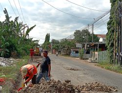 Obor Cirtim Soroti Penggunaan Obrog untuk Profiling Jalan Sindanglaut–Pabuaran