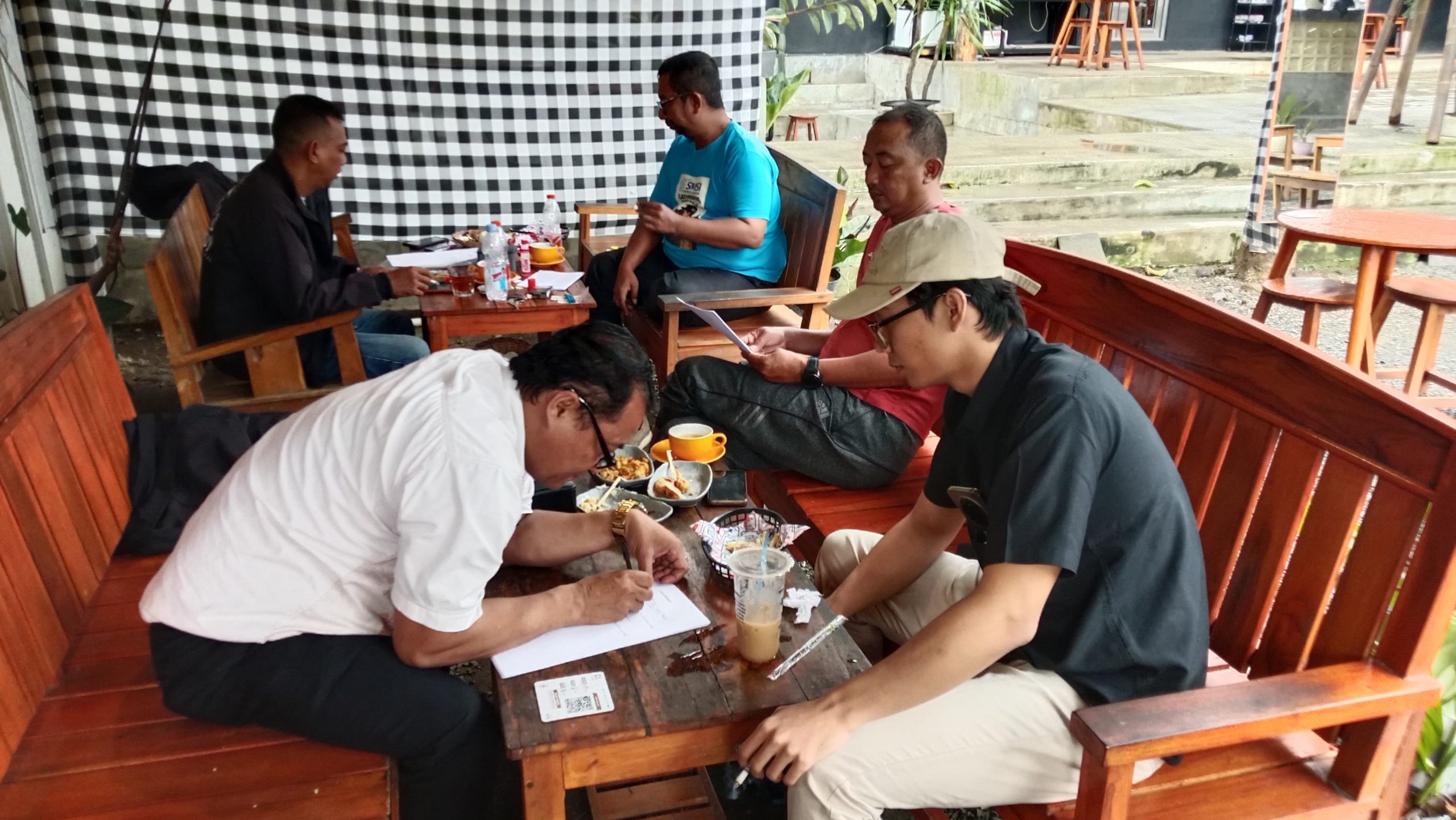 SMSI Kabupaten Cirebon Matangkan Agenda Pelantikan Pengurus Baru, Moh Junaedi Ditunjuk Sebagai Ketua Panitia 1 IMG 20260124 WA0016 scaled