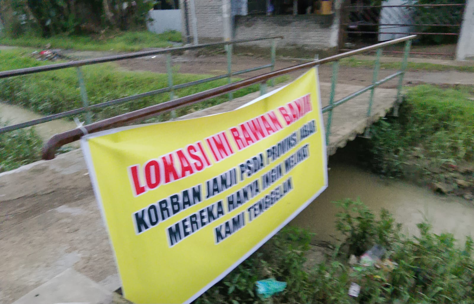 Banjir Berulang, Warga Cibogo Pasang Spanduk Protes Desak PSDA Provinsi 1 IMG 20260311 WA0032
