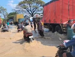 Banjir Meluas di Kabupaten Cirebon, Jalur Pantura Pangenan Lumpuh dan Ratusan Rumah Warga Terendam