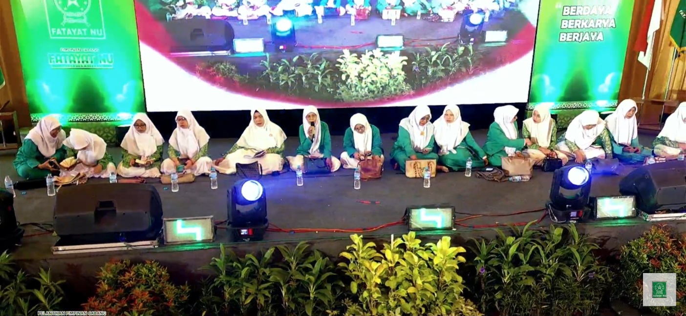 Pelantikan PC Fatayat NU Kabupaten Cirebon 2025–2030, Teguhkan Kepemimpinan Perempuan Berbasis Nilai dan Siap Hadapi Tantangan Digital 1 Screenshot 20260718 144805 YouTube