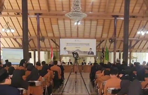 UI Bunga Bangsa Cirebon Berangkatkan 465 Mahasiswa KPM, Integrasikan AI dan Budaya Lokal untuk Pemberdayaan Desa 1 VID 20260720 WA0030