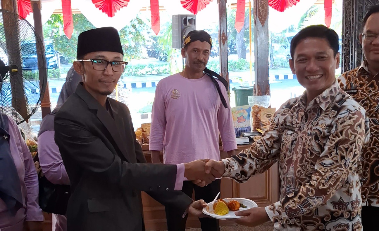 Cakrabuana Karnaval Jadi Penggerak UMKM Cirebon, Ekonomi Komunitas Capai Rp1 Miliar per Bulan 1 IMG 20260813 WA0021
